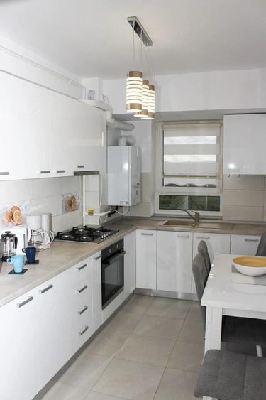 Apartament cu 3 camere decomandat în Avantgarden