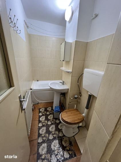 Garsonieră decomandată în Central