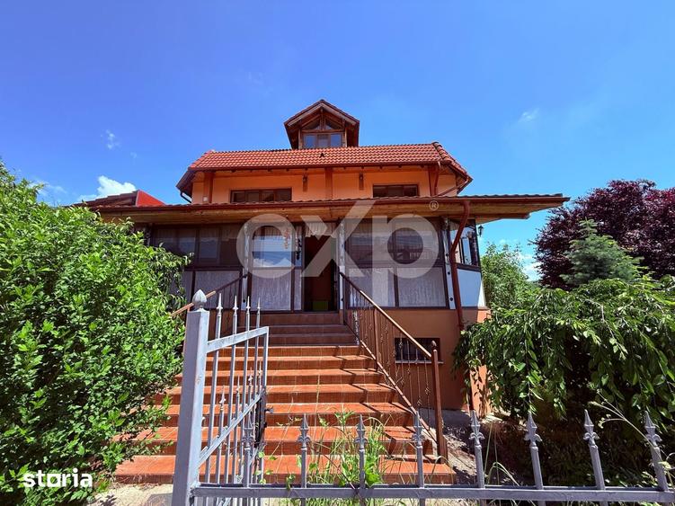 Casă cu 7 camere cu Teren 1008 Mp în Ștefănești