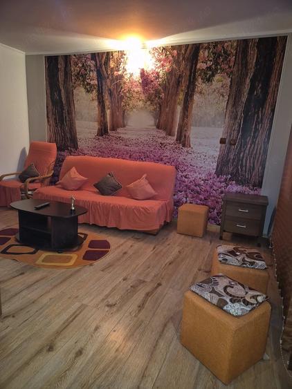 Apartament cu 3 camere decomandat în Troianu