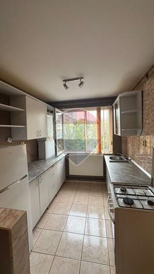 Apartament cu 2 camere semidecomandat, mobilat în Ultracentral