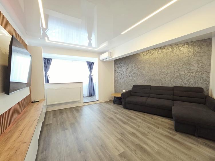 Apartament cu 2 camere decomandat în