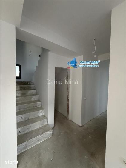 Casa individuala 5 cam-3 bai-Incalzire pardoseala-Strada asfaltata-STB