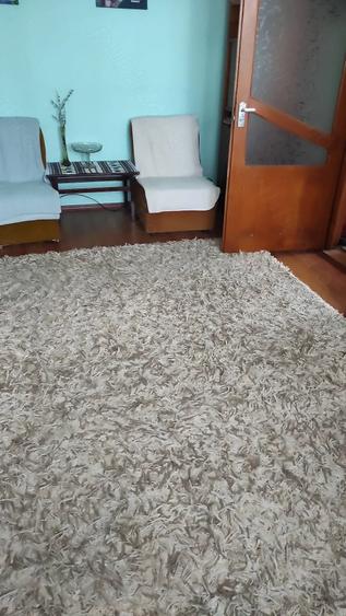 Apartament cu 3 camere semidecomandat în Dărmănești