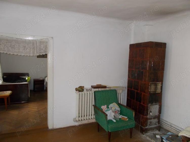 Casă cu 4 camere în Ghirodei