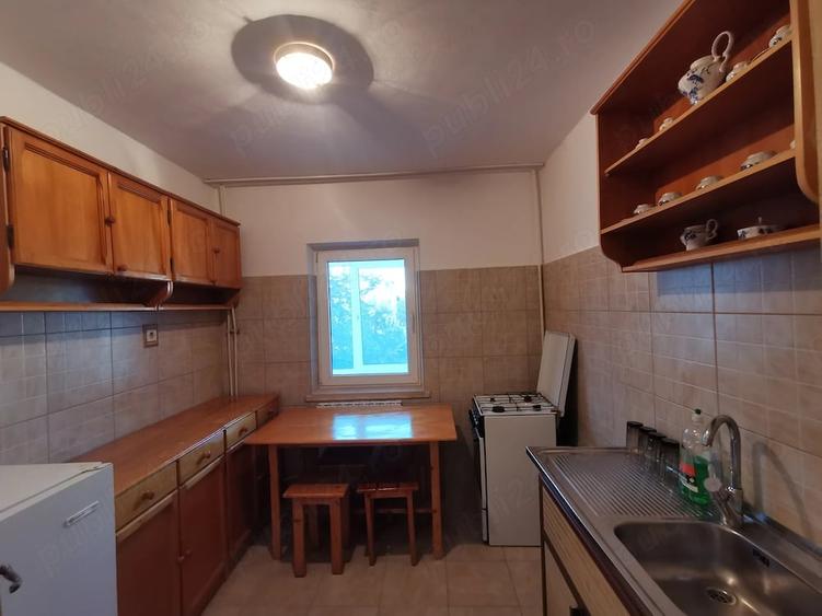 Apartament cu 2 camere decomandat în 1 Mai