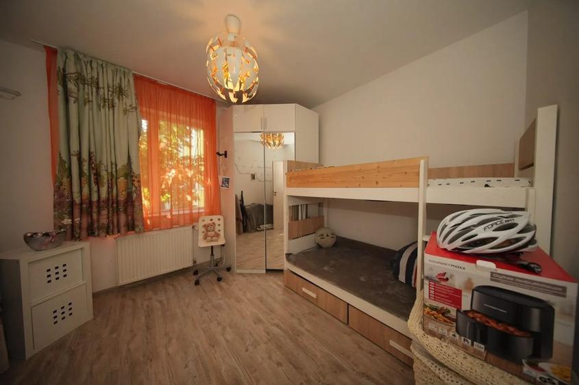 Apartament cu 2 camere decomandat în Drumul Taberei