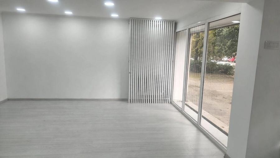 Spațiu comercial, de 58 mp, în Exterior Vest