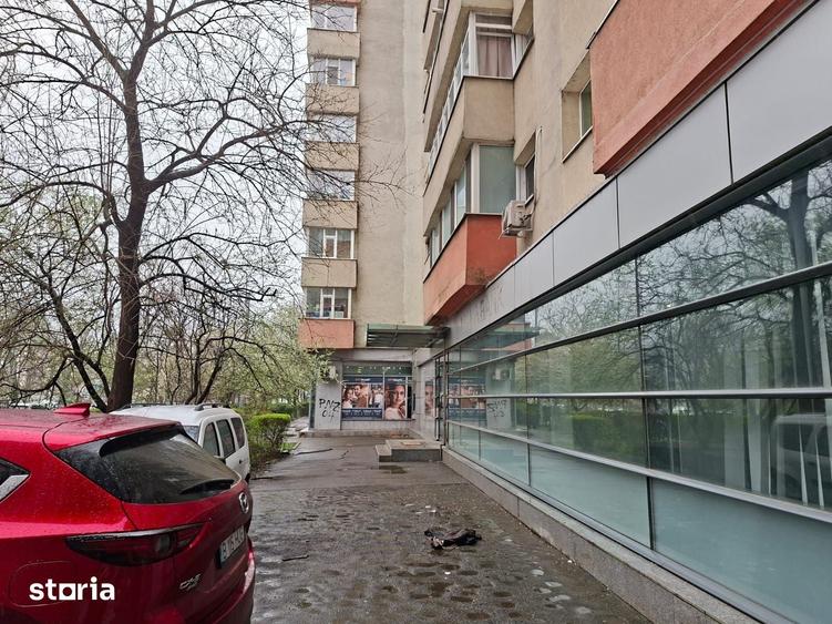 Spațiu comercial, de 320 mp, în Ștefan cel Mare
