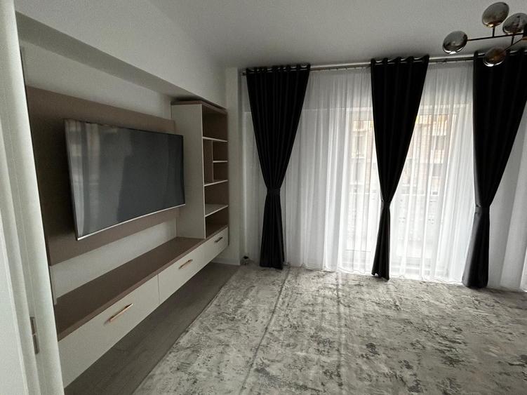 Apartament cu 2 camere decomandat în Exterior Vest