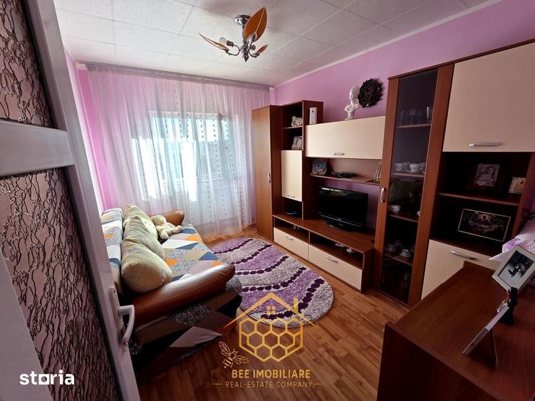 Apartament cu 3 camere in zona centrala - Filiasi - 10