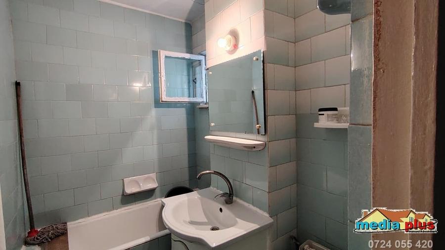 Apartament cu 2 camere decomandat în Micro 13