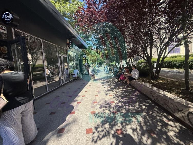 Spațiu comercial, de 13.840000152588 mp, în Unirii
