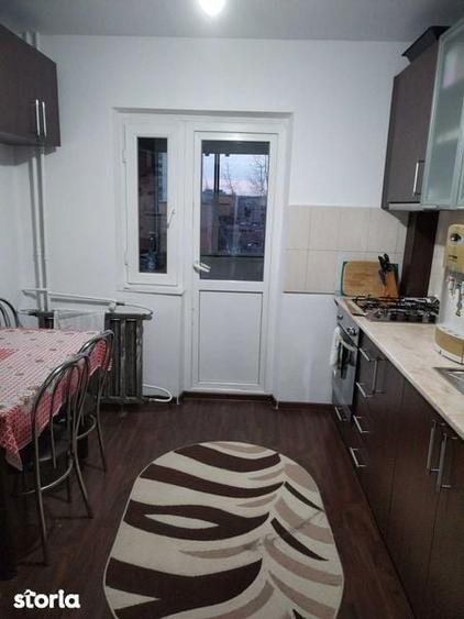 Apartament cu 2 camere decomandat în Sărari