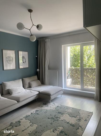 Apartament cu 3 camere semidecomandat în Theodor Pallady