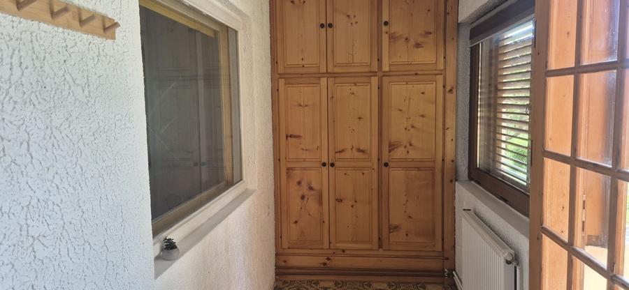 Apartament cu 3 camere decomandat în Câmpina