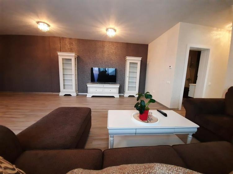 Apartament cu 3 camere decomandat în Calea Dumbrăvii