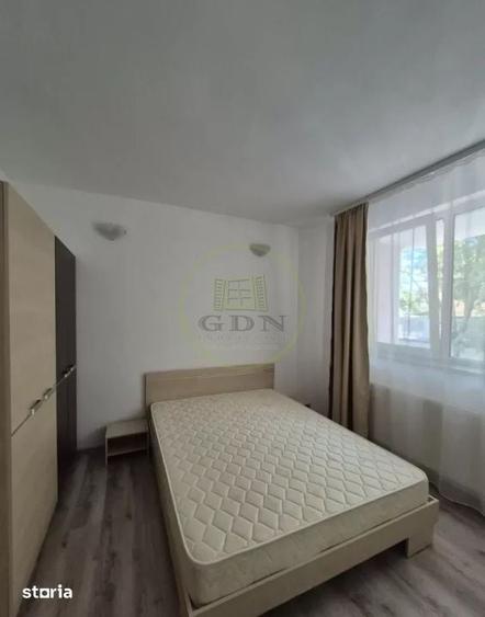 Apartament cu 3 camere decomandat în Bartolomeu
