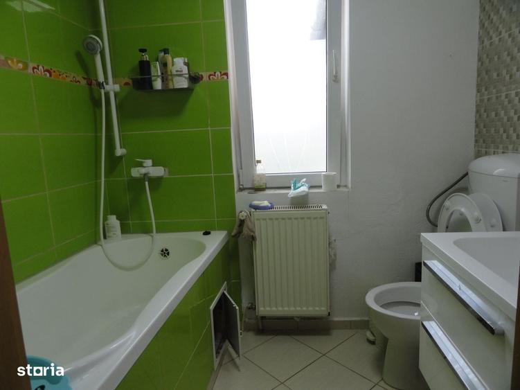 Casă cu 4 camere cu Teren 500 Mp în Central
