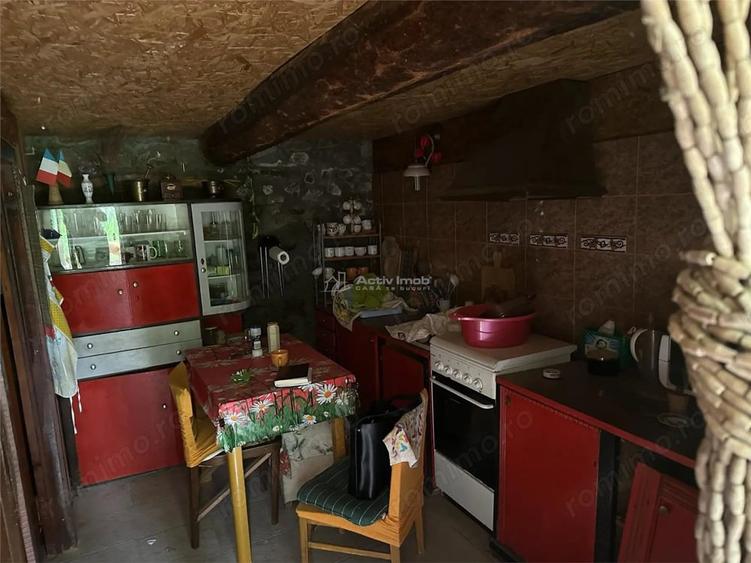 Casă cu 1 camere cu Teren 647 Mp în Central
