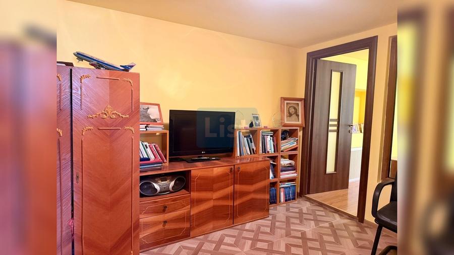 Casă cu 3 camere cu Teren 1550 Mp în Vânători