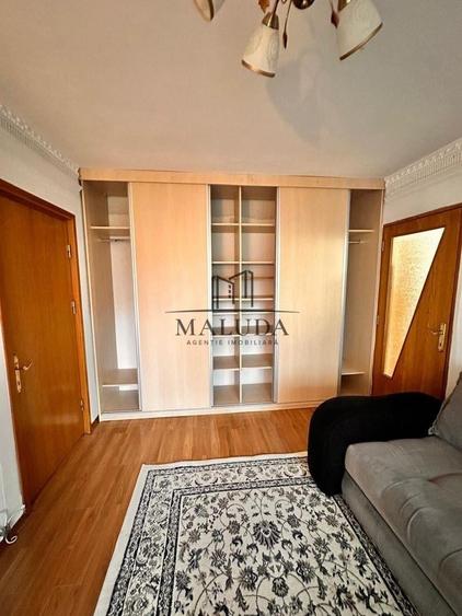Apartament cu 3 camere semidecomandat, mobilat în Găvana 2