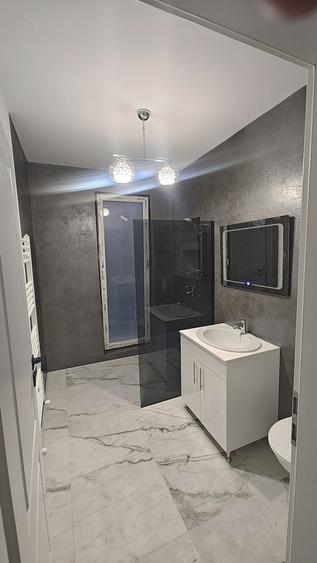 Casă individuală cu 5 camere cu Canalizare în Pasărea