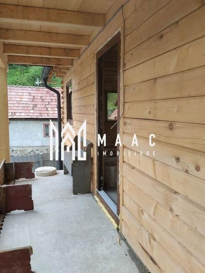 Casă individuală cu 3 camere cu Canalizare în Rășinari
