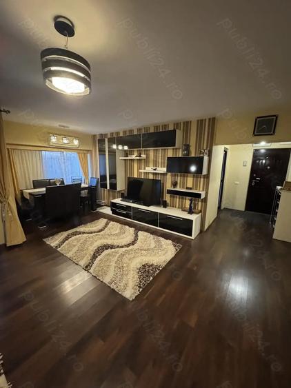Apartament cu 4 camere decomandat în Ultracentral