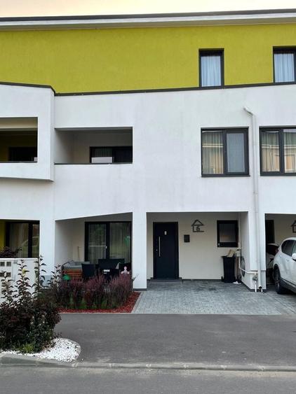 Casă cu 3 camere în Tractorul