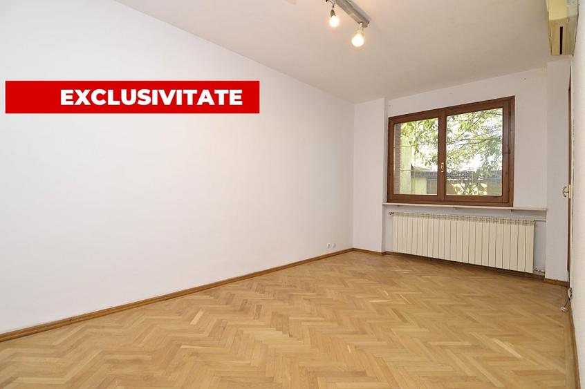 Casă individuală cu 8 camere cu Garaj în Gara de Nord