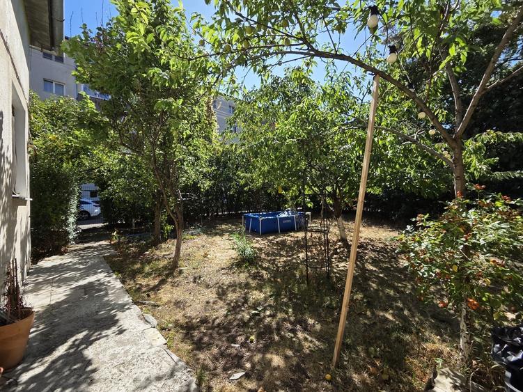 Casă cu 3 camere în Grigorescu