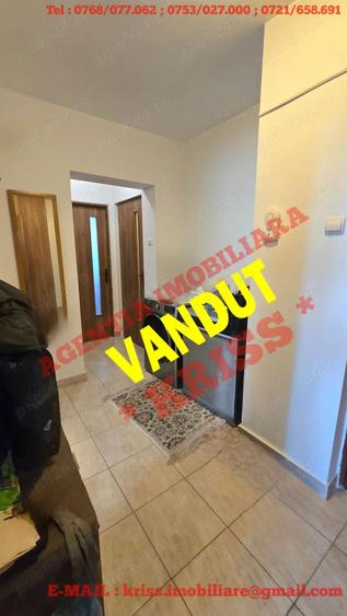 Apartament cu 3 camere semidecomandat în Ceair