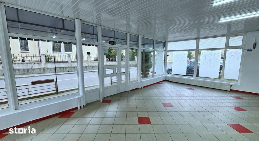 Spațiu comercial, de 72 mp, în Central