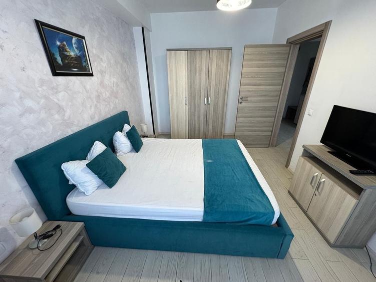 Apartament cu 2 camere semidecomandat, mobilat în Nord