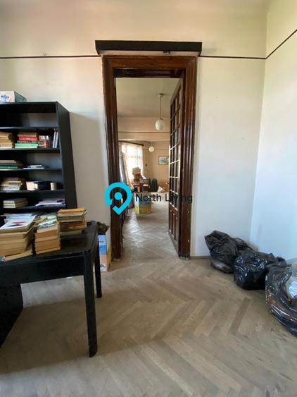 Apartament cu 3 camere decomandat în Mitropolie