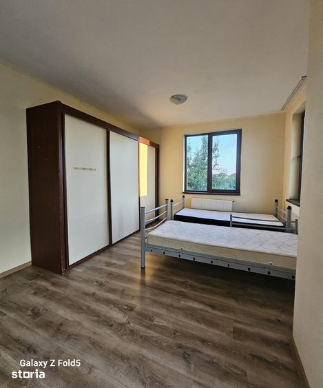Casă cu 5 camere cu Teren 500 Mp în Central