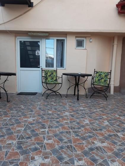 Casă individuală cu 7 camere cu Canalizare în Faleza Nord