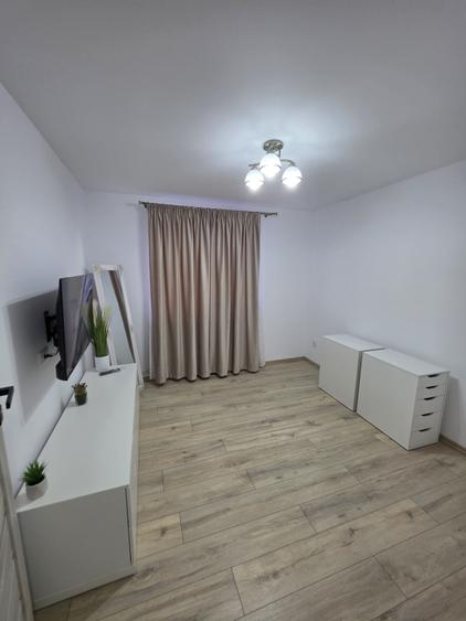 Vand apartament cu 3 camere - 6