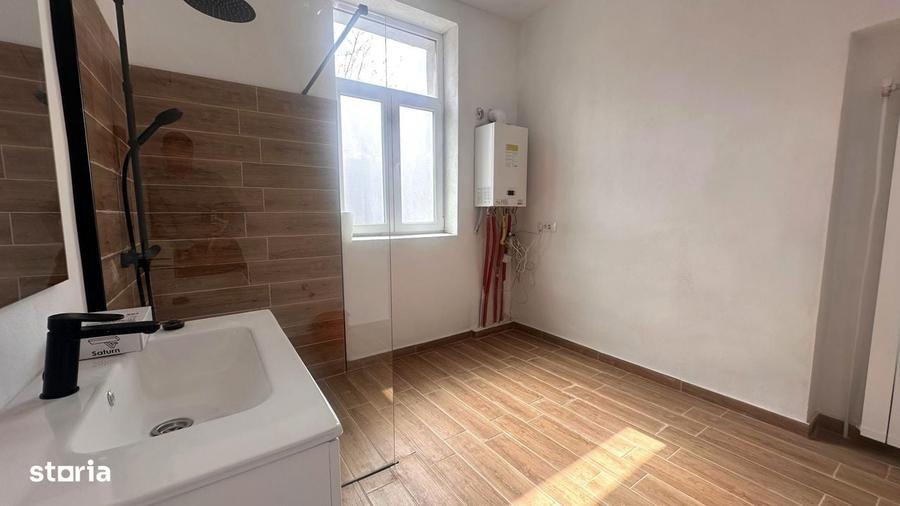 Apartament cu 3 camere în Piața Cluj