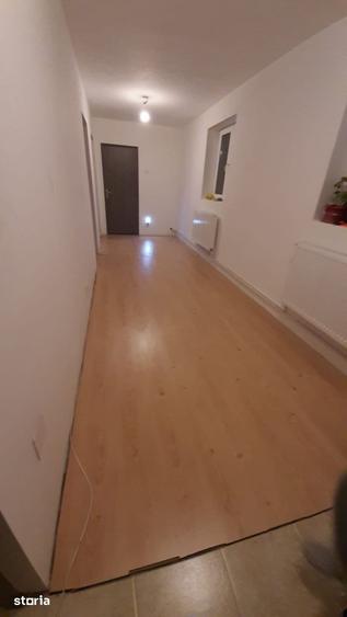 Casă cu 4 camere cu Teren 300 Mp în Central