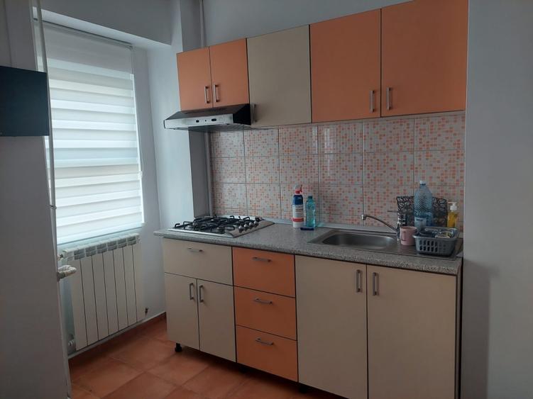 Garsonieră decomandată, mobilată în Tineretului