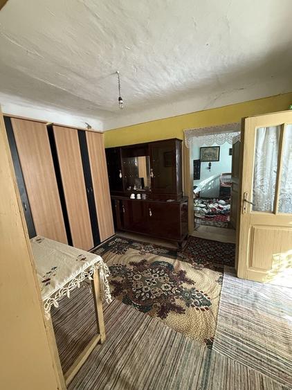 Casă cu 4 camere în Segarcea-Deal
