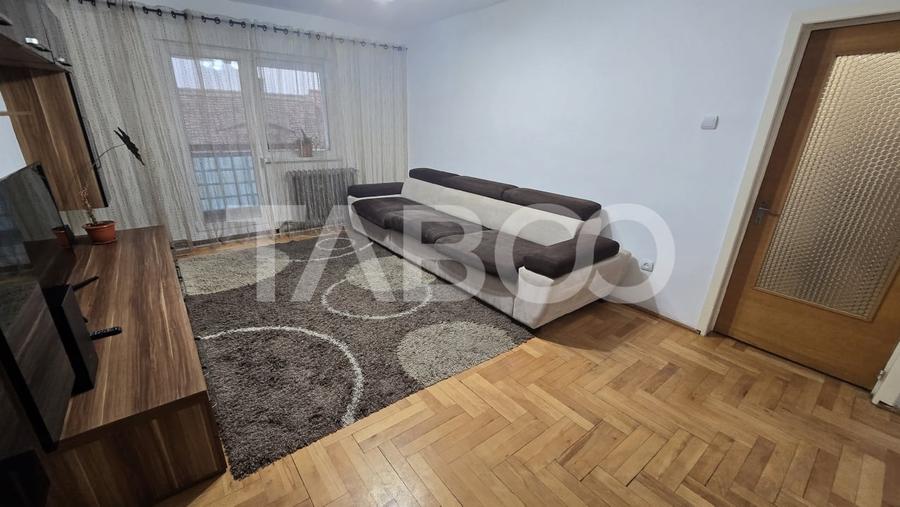 Apartament cu 3 camere decomandat, mobilat în Central