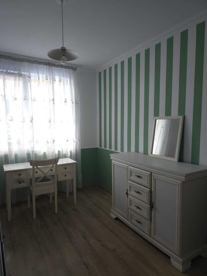 Garsonieră decomandată în Central