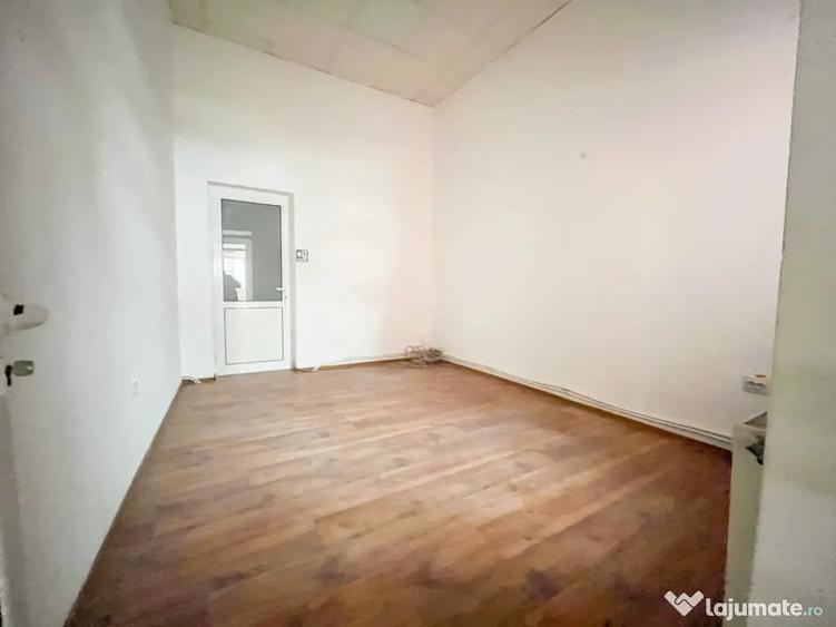 Casă cu 4 camere cu Canalizare în Central