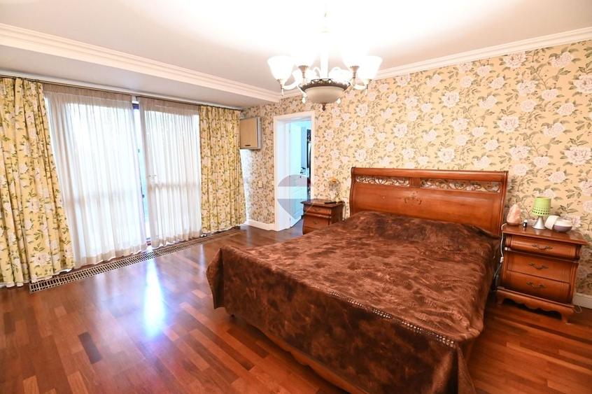 Casă individuală cu 10 camere cu Piscina în Bariera Vâlcii