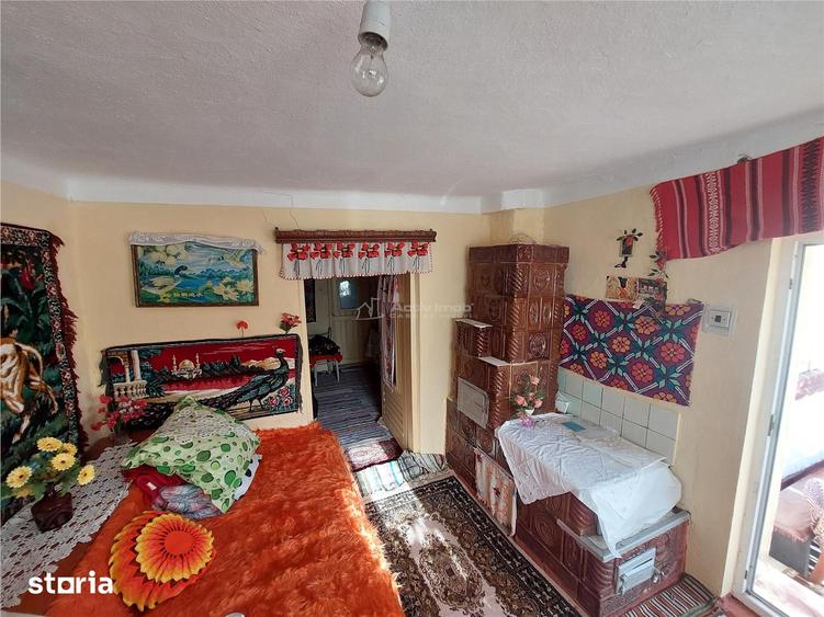 Casă cu 5 camere cu Teren 1200 Mp în Central