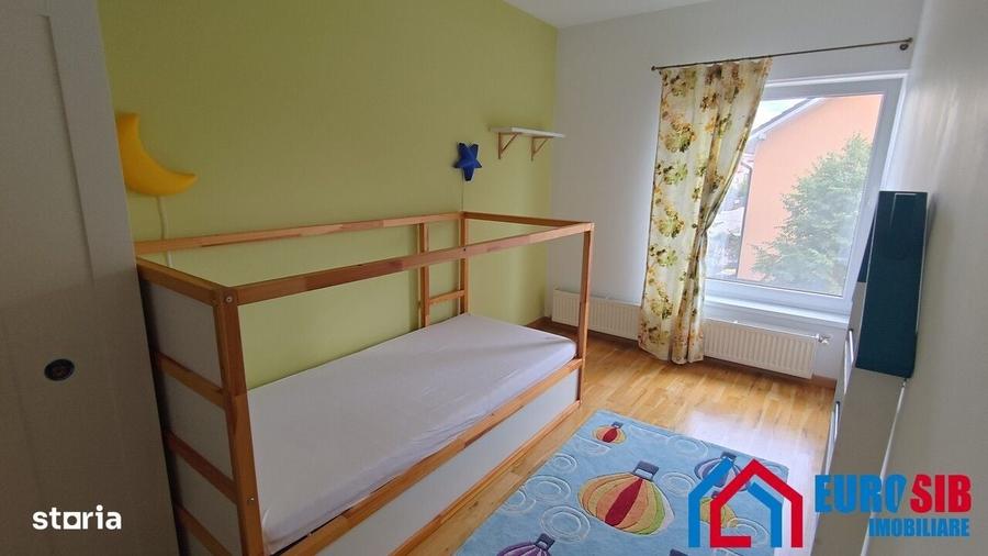 Casă cu 4 camere în Central
