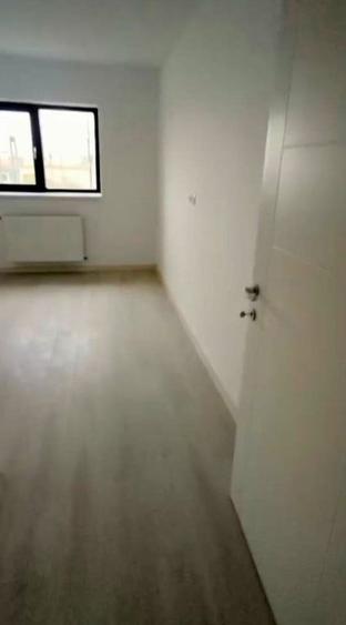 Apartament cu 2 camere semidecomandat în Titan